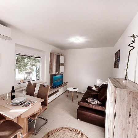 Riad Apartments Zgornje Skofije Dış mekan fotoğraf