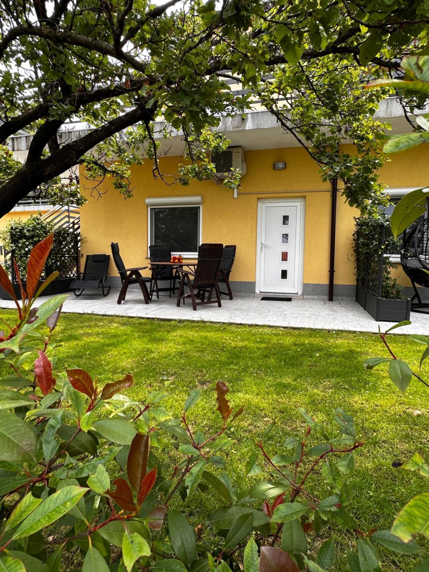 Riad Apartments Zgornje Skofije Dış mekan fotoğraf